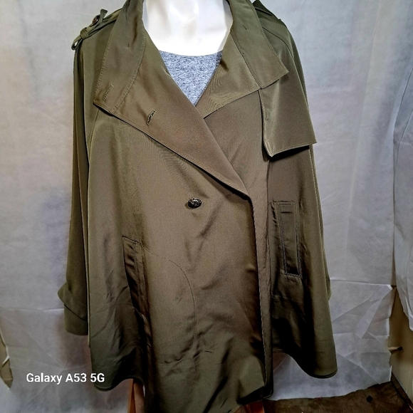 Vt Luxe Green Cape/Raincoat Women's One Size - Picture 2 of 7